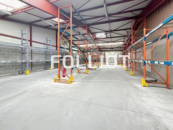 Local commercial Saint Lo 1268 m2