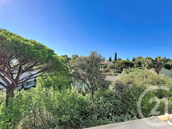 Appartement T3 à vendre  3 pièces - 67,24 m 2   CAVALAIRE SUR MER  - 83