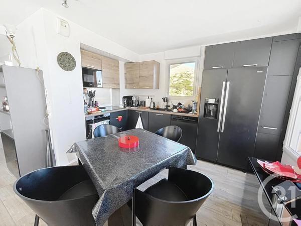 Appartement T3 à vendre  3 pièces - 67,24 m 2   CAVALAIRE SUR MER  - 83