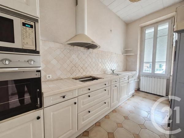 Maison à vendre  7 pièces - 215 m 2   CARPENTRAS  - 84