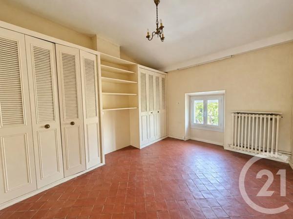 Maison à vendre  7 pièces - 215 m 2   CARPENTRAS  - 84