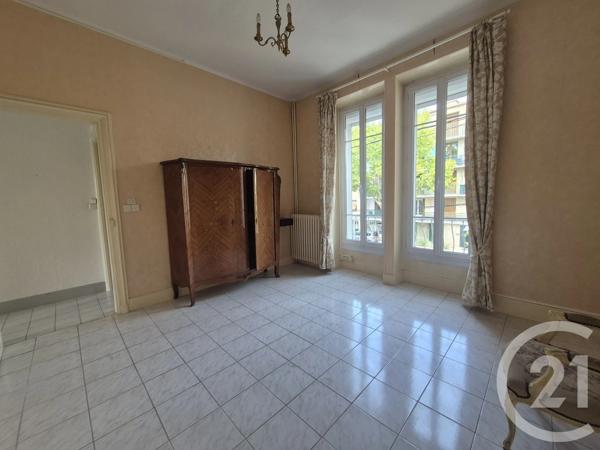 Maison à vendre  7 pièces - 215 m 2   CARPENTRAS  - 84