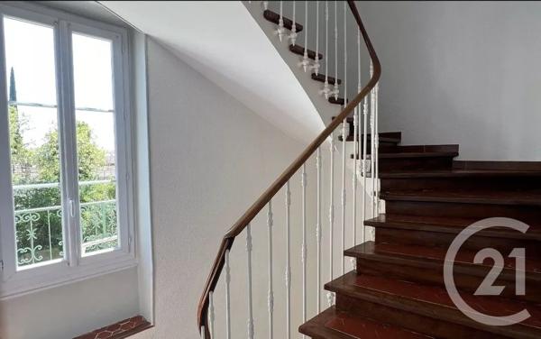 Maison à vendre  7 pièces - 215 m 2   CARPENTRAS  - 84