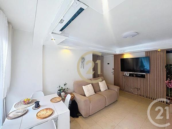 Appartement F4 à vendre  4 pièces - 62,02 m 2   CANNES LA BOCCA  - 06