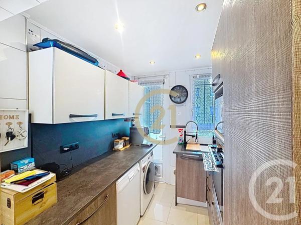 Appartement F4 à vendre  4 pièces - 62,02 m 2   CANNES LA BOCCA  - 06