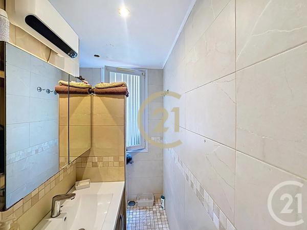 Appartement F4 à vendre  4 pièces - 62,02 m 2   CANNES LA BOCCA  - 06