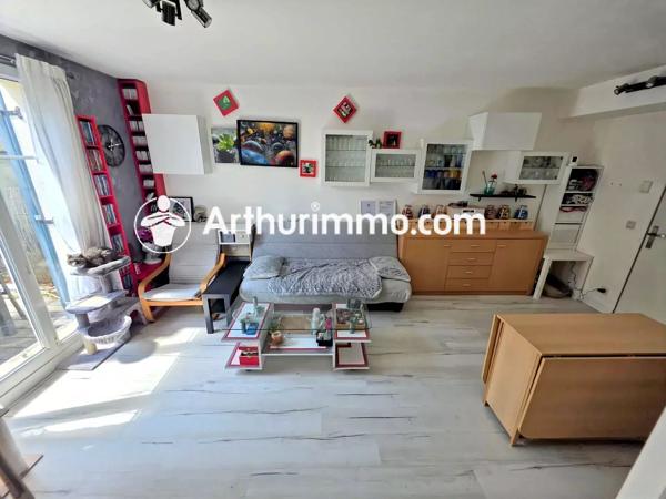 Vente                                                      Maison
                        
                     4 pièces                      57 m2                     à Savigny-le-Temple
