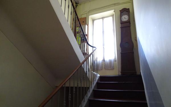 Immeuble à vendre    8 pièces • 541,18 m2 Forcalquier