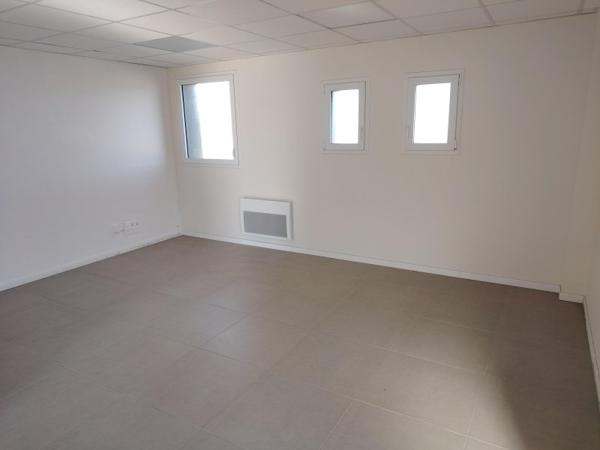 Location / Local Industriel / Bâtiment