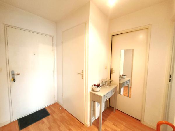 Appartement T2 avec balcon et parking