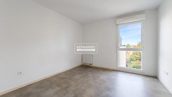 Appartement 3 pièces – 64 m² environ à Saint-Nazaire (ref : 73332SN)