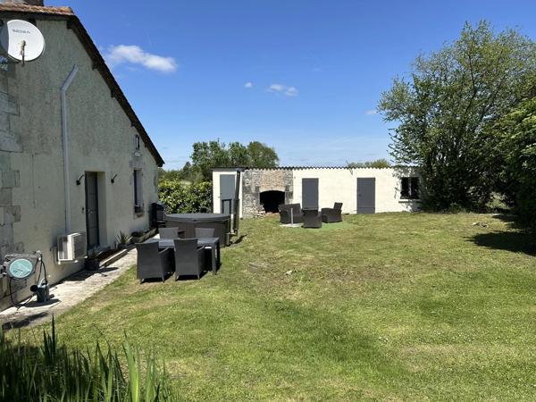 Maison rénovée avec 5 chambres plus un terrain à batir