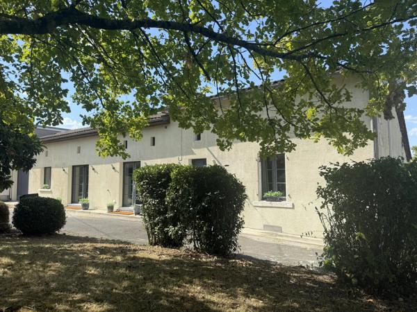 Maison rénovée avec 5 chambres plus un terrain à batir