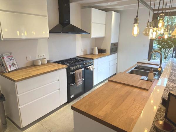 Maison rénovée avec 5 chambres plus un terrain à batir
