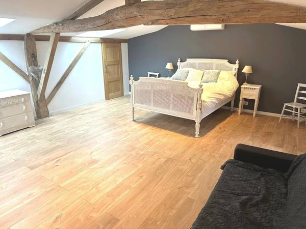 Maison rénovée avec 5 chambres plus un terrain à batir