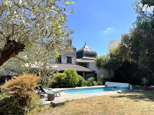 20 MN ANGERS OUEST MAISON FAMILIALE RENOVEE AVEC JARDIN ET PISCINE