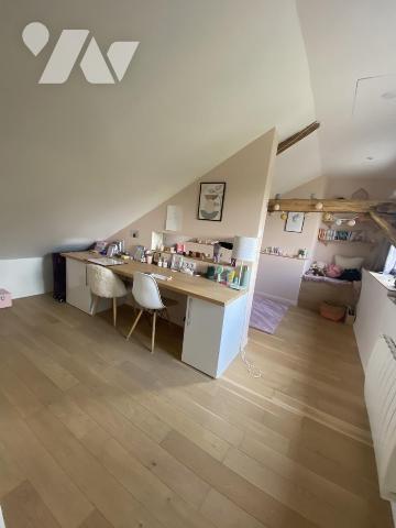 20 MN ANGERS OUEST MAISON FAMILIALE RENOVEE AVEC JARDIN ET PISCINE