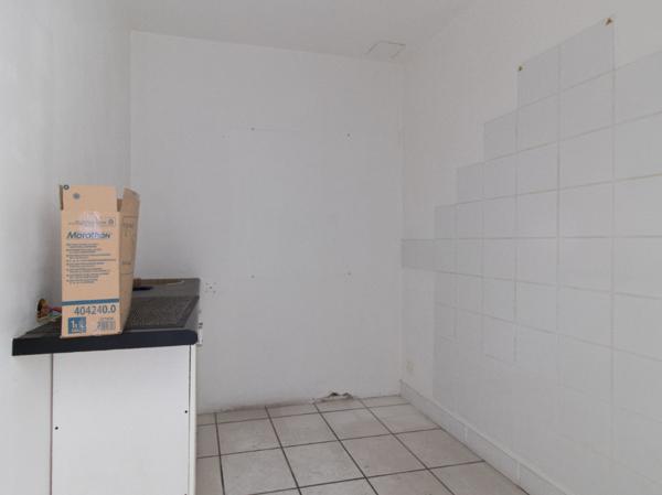 Location local commercial près de Périgueux - 2 pièce(s) - 29 m² - 500 €/mois