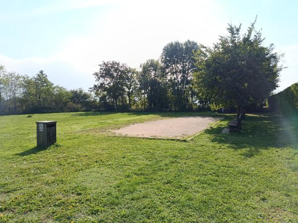 Bel Appartement rénové dans dépendances de Château