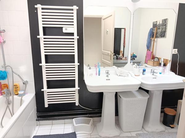 Bel Appartement rénové dans dépendances de Château