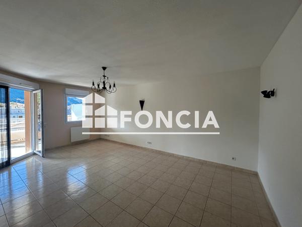 Location Appartement 3 pièces 73.5 m² - Digne Les Bains 04000