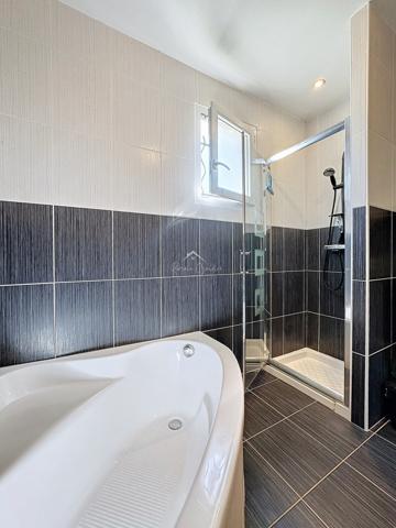 Creissels (12100) PLAIN PIED TYPE 5 DE 139 M²