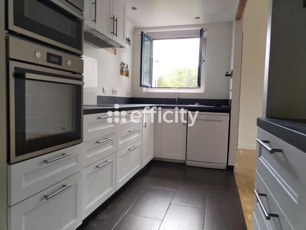 Appartement
         4 pièces
        - 69 m² Exclusivité 327 000 € *