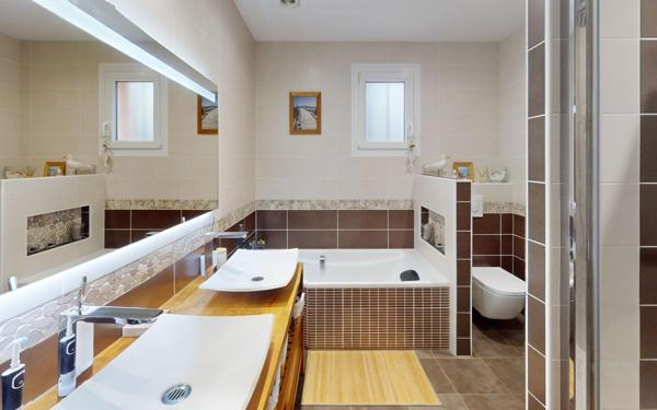 Maison à vendre    4 pièces • 100,15 m2 Reyrieux