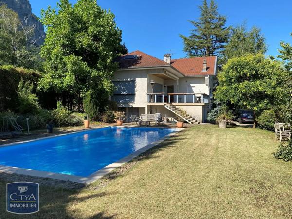 Maison à vendre 10 pièces 316m²