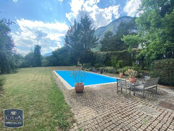 Maison à vendre 10 pièces 316m²