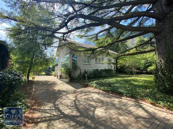 Maison à vendre 10 pièces 316m²