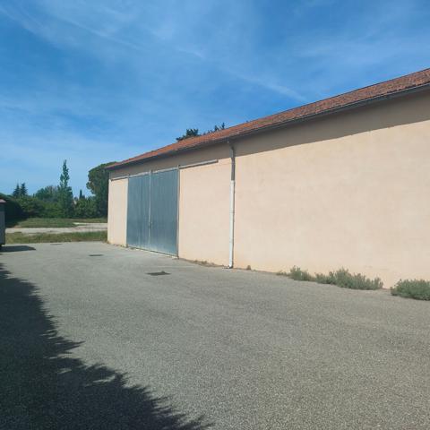 Entrepôt / local industriel L Isle Sur La Sorgue 578 m2