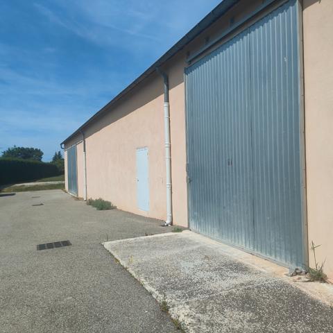 Entrepôt / local industriel L Isle Sur La Sorgue 578 m2