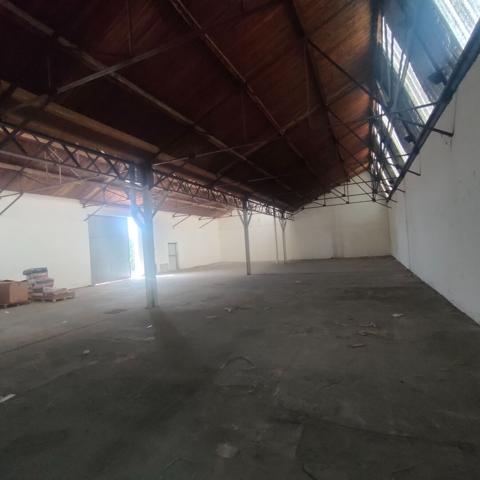 Entrepôt / local industriel L Isle Sur La Sorgue 578 m2