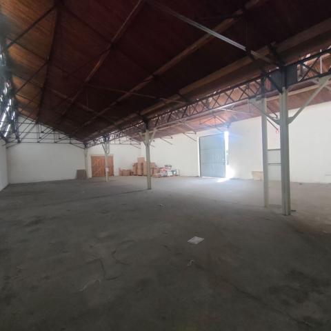 Entrepôt / local industriel L Isle Sur La Sorgue 578 m2