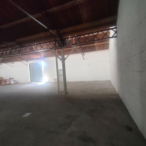 Entrepôt / local industriel L Isle Sur La Sorgue 578 m2