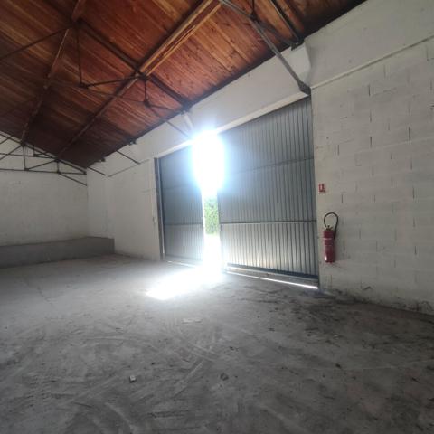Entrepôt / local industriel L Isle Sur La Sorgue 578 m2