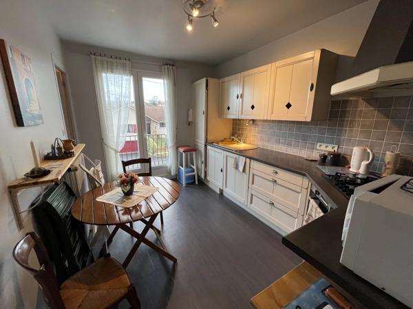 Superbe maison famililale sur le péripherie d'une grande ville