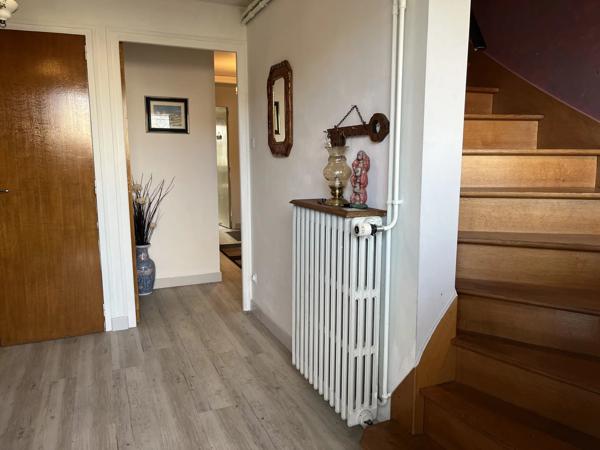 Superbe maison famililale sur le péripherie d'une grande ville