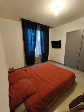 Appartement Puy-guillaume 3 pièce(s) 56 m2
