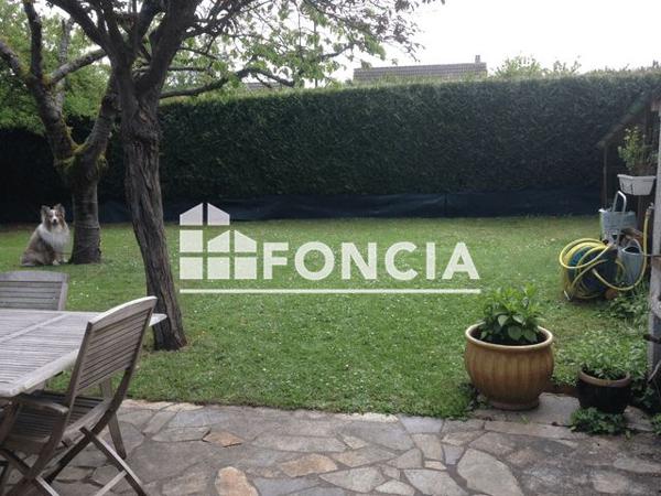 Location Maison 7 pièces 112.4 m² - 1 ALLEE DES PINSONS Magnanville 78200