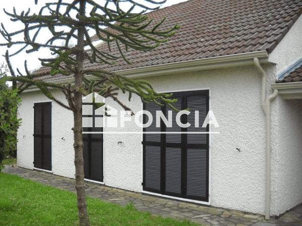 Location Maison 7 pièces 112.4 m² - 1 ALLEE DES PINSONS Magnanville 78200