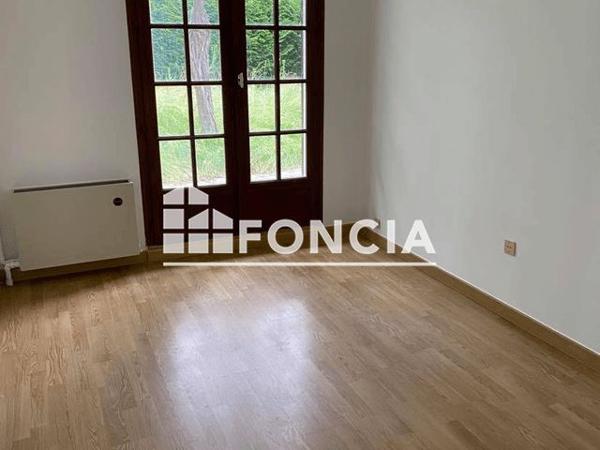 Location Maison 7 pièces 112.4 m² - 1 ALLEE DES PINSONS Magnanville 78200