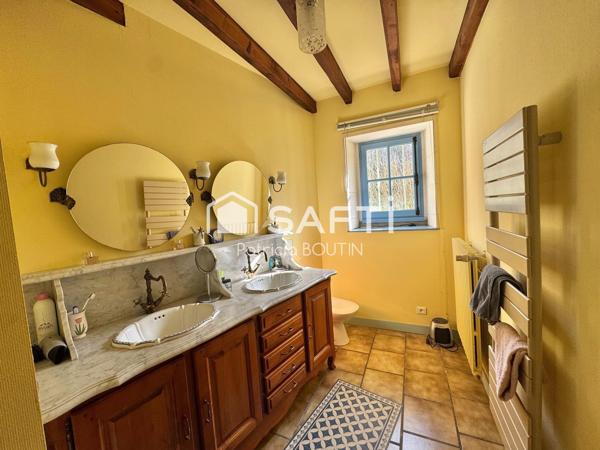 MAGNIFIQUE MAISON EN PIERRE 4 CHAMBRES + BUREAU ET GARAGE A SCIECQ !