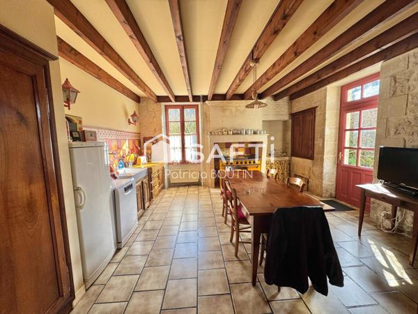 MAGNIFIQUE MAISON EN PIERRE 4 CHAMBRES + BUREAU ET GARAGE A SCIECQ !