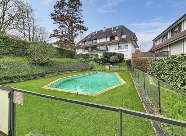 Bénerville-sur-Mer  Duplex vue mer à 200 m de la plage