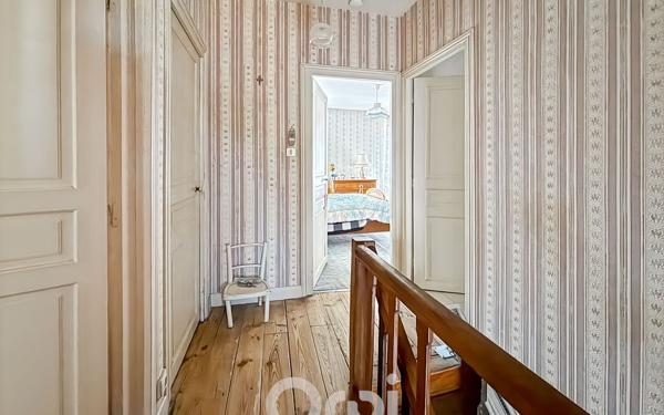 Maison à vendre    6 pièces • 113,70 m2 Saint-Sulpice-Laurière