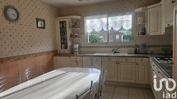 Maison 6 pièces de 131 m² à Douarnenez (29100)