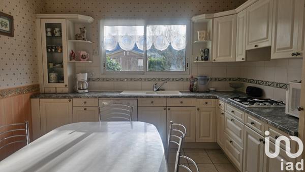 Maison 6 pièces de 131 m² à Douarnenez (29100)