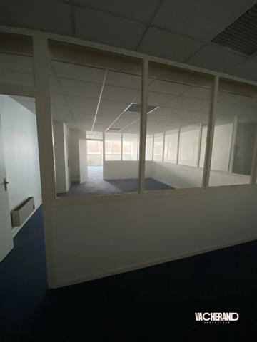 Ensemble de bureaux de 380m² - Tour du Reuze
